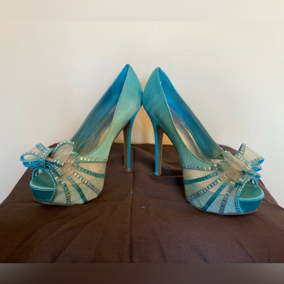 Turquoise Bow Heels Zigi New York size 9 - Picture 3 of 9
